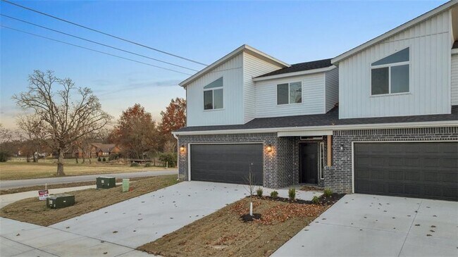 Foto del edificio - 1851 Lapis Ave