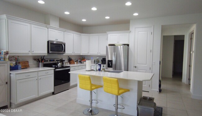 Building Photo - 684 Margaritaville Ave
