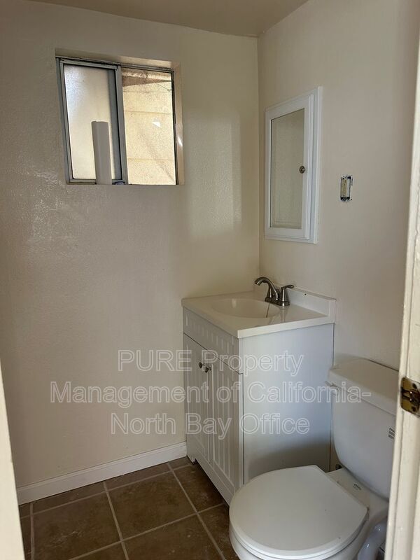 Foto del edificio - 14 Henderson Ln