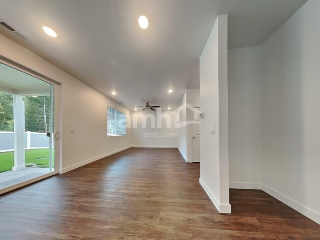 Foto del edificio - 7920 Selah St SW