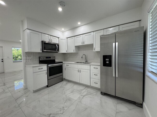 Foto del edificio - 1431-1433 N 14th Way