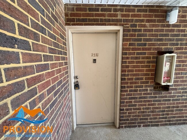 Building Photo - 2572 Riva Rd