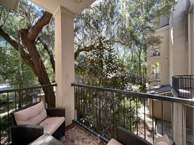 Building Photo - Saint Charles - Luxury 2 Bedroom, 2 Bathroom Condo