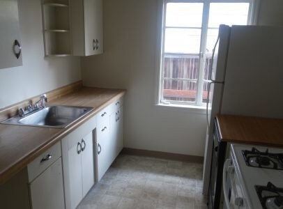 Foto del edificio - One bedroom walking distances to Broadway Ave