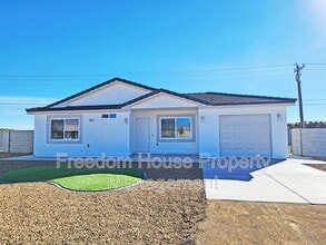 Building Photo - 581 Valiant Ave Building Photo - 581 Valiant Ave