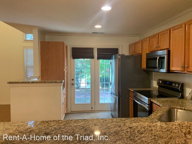 Building Photo - 3 br, 2.5 bath House - 5625 Fellowship Dr