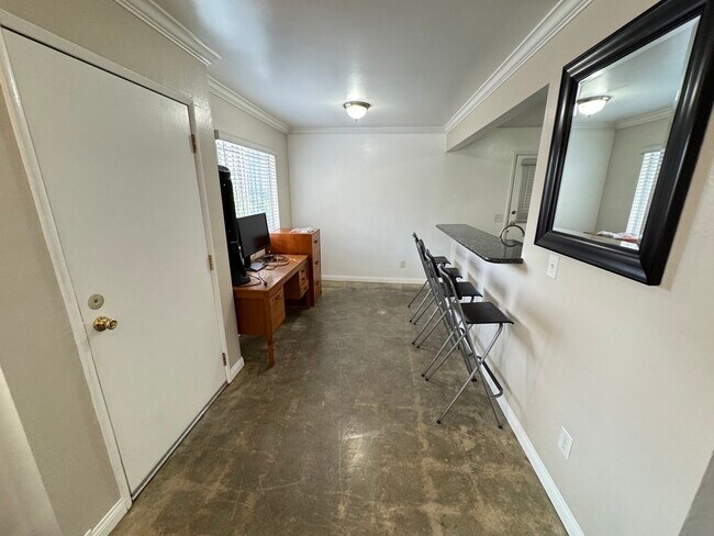 Foto del edificio - 1126 W 37th Pl