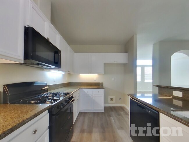 Foto del edificio - 757 Pino Ave