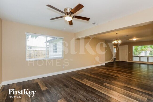 Foto del edificio - 231 SW 71st Terrace