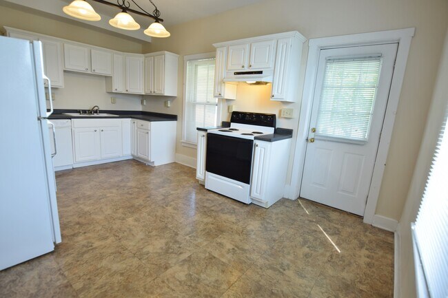 Foto del edificio - 680-684 Hamlet St