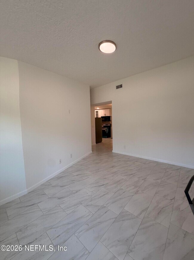 Building Photo - 7178 Karenita Dr