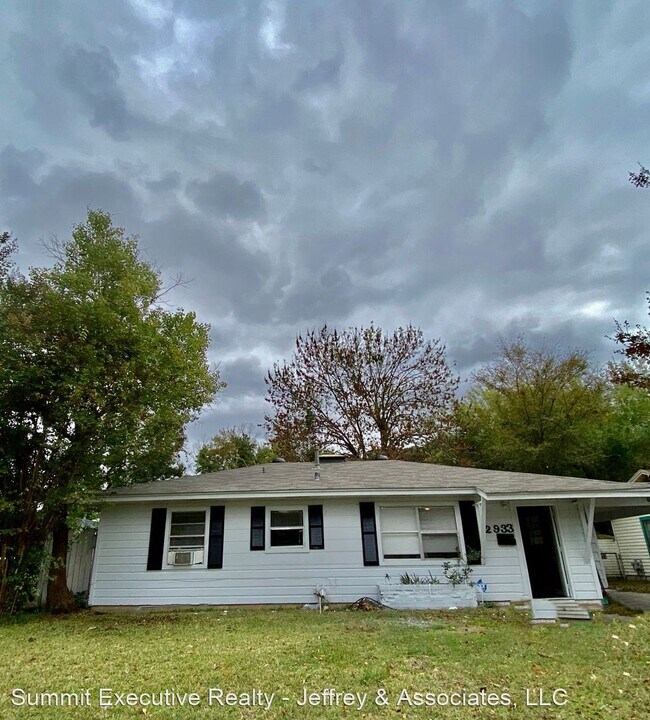 Foto del edificio - 2 br, 1 bath House - 2933 Grassmere Street