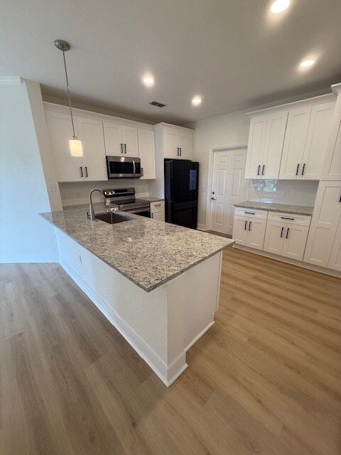 Building Photo - 1624 Arbor Lakes Cir
