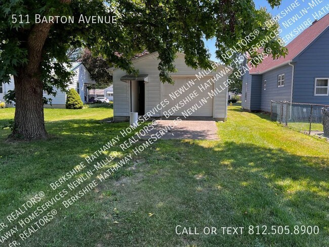 Building Photo - Love Where You Live in this Cozy 2 Bedroom...