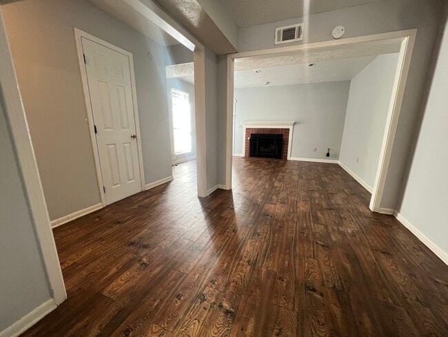 Building Photo - 6259 Woodrun Pl