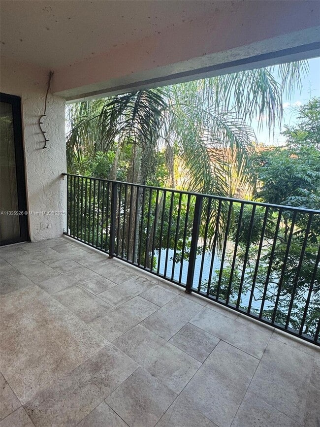 Foto del edificio - 10141 W Sunrise Blvd