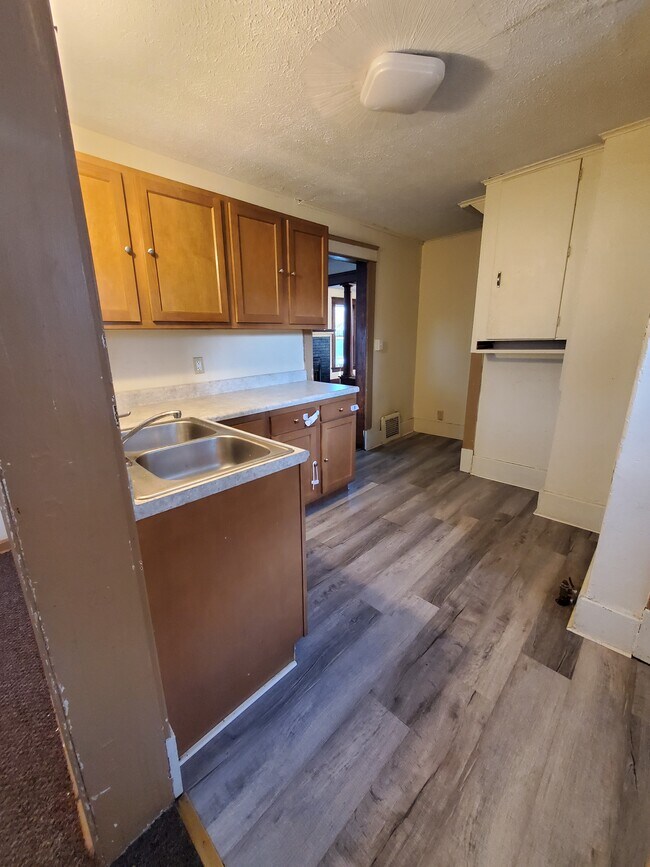 Foto del edificio - 678 Roosevelt St NW