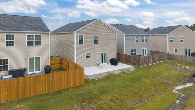Building Photo - 107 Walton Dr