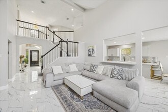 Building Photo - 11306 Avon Pl