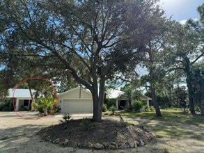Building Photo - 242 Snyder Dr