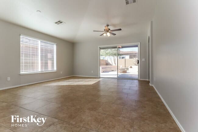 Foto del edificio - 12320 N 147th Ln