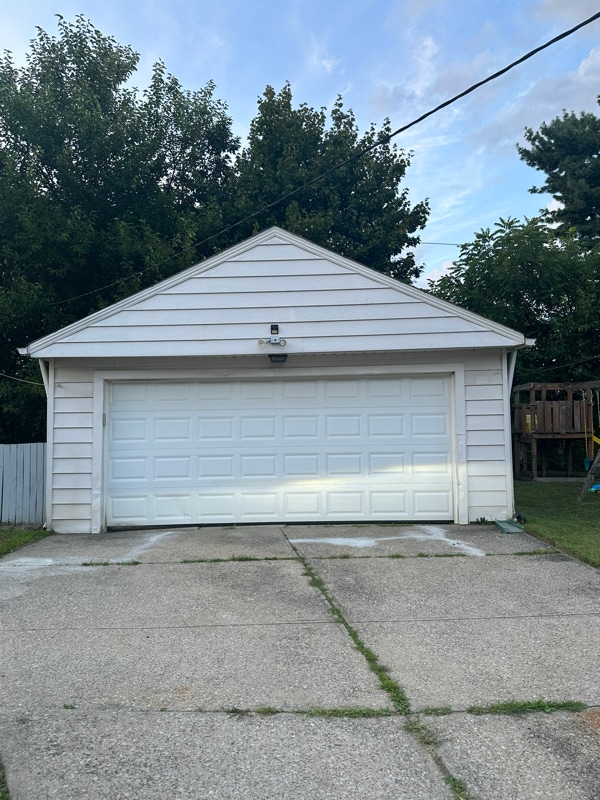 Building Photo - 12805 Oakview Blvd