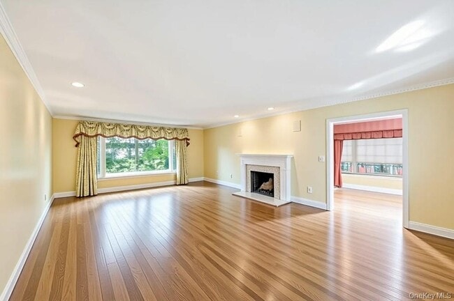 Building Photo - 22 Bayside Dr