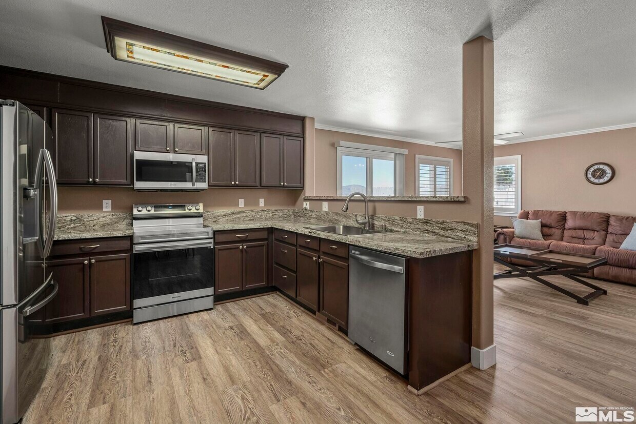 Foto principal - 8827 Red Baron Blvd
