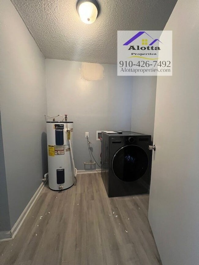 Foto del edificio - 3250 Willard Dr