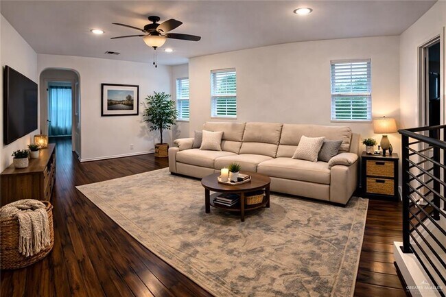 Building Photo - 10 Sweet Ln