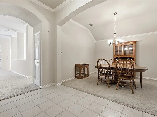 Building Photo - 2718 Serena Ct