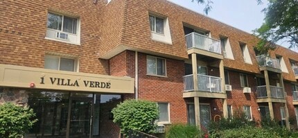 Building Photo - 1 Villa Verde Dr