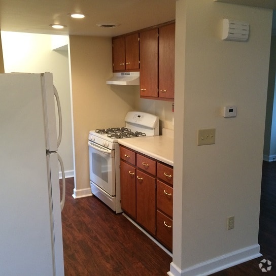 Brookside Manor Apartments for Rent Oswego, IL 4 Rentals