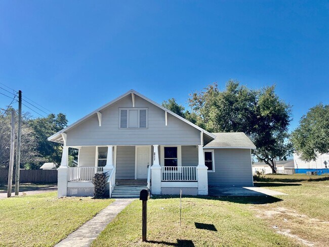 Foto del edificio - 211 S Cornelia Ave