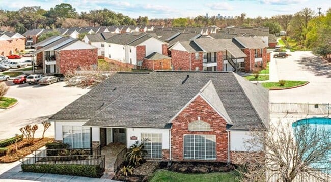 Foto del edificio - Meadowbrook Plaza Apartments