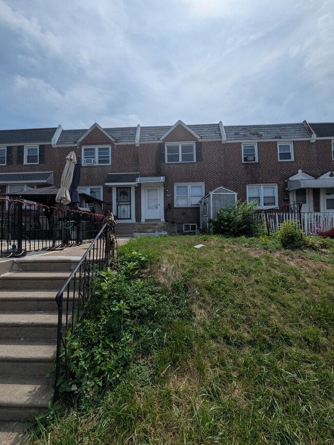 Building Photo - 7251 Rupert St