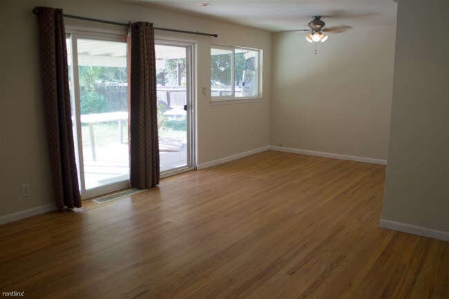 Foto del edificio - 4459 N Teilman Ave