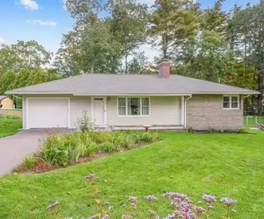 Foto principal - 611 Amherst Rd