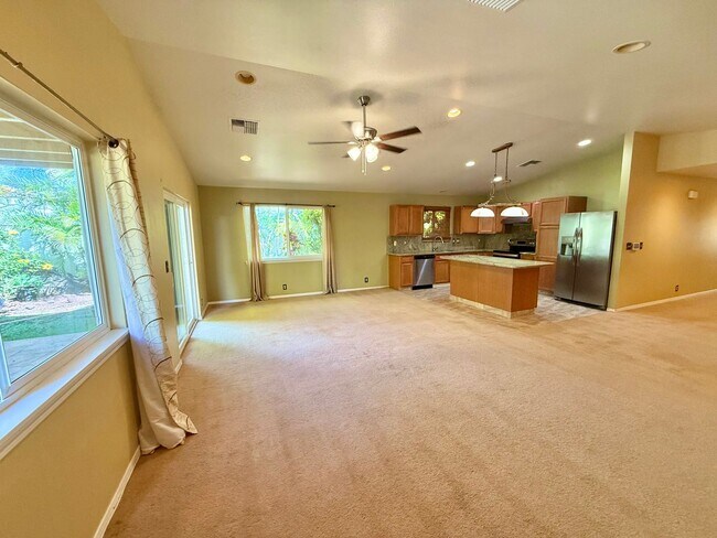 Foto del edificio - 3 Bedroom / 2 Bathroom House for Rent in Waikapu Gardens!