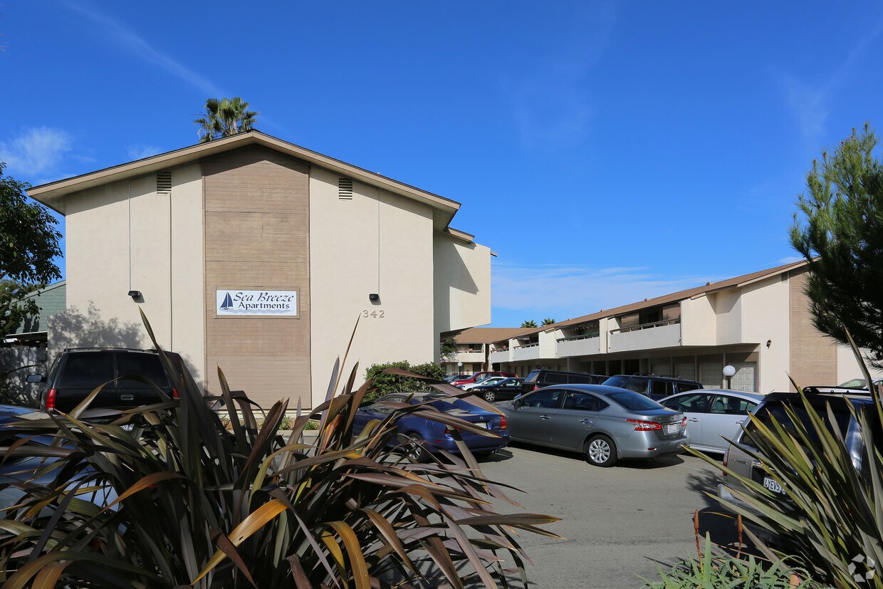 Sea Breeze Apartments - Sea Breeze