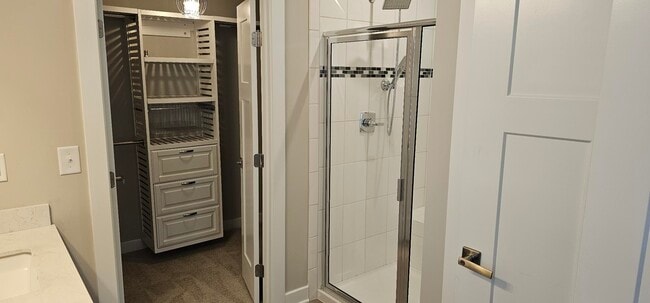 Building Photo - 12631 ES Draper Dr