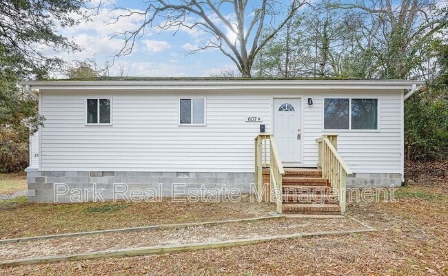 Photo - 607 N Greensboro St Apartment