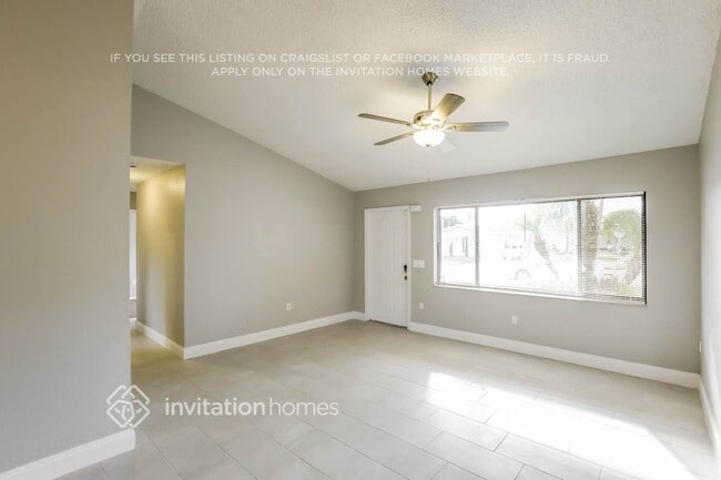 Foto del edificio - 4580 NW 113th Terrace