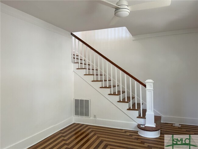 Foto del edificio - 859 E 31st St