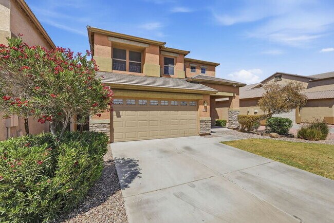 Foto del edificio - Moving in Special on OAC, 6bedroom 3bath Sparkling pool