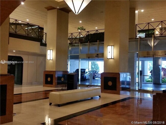 Foto del edificio - 555 NE 15th St