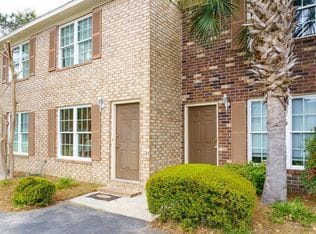 Building Photo - 32 Crosscreek Dr