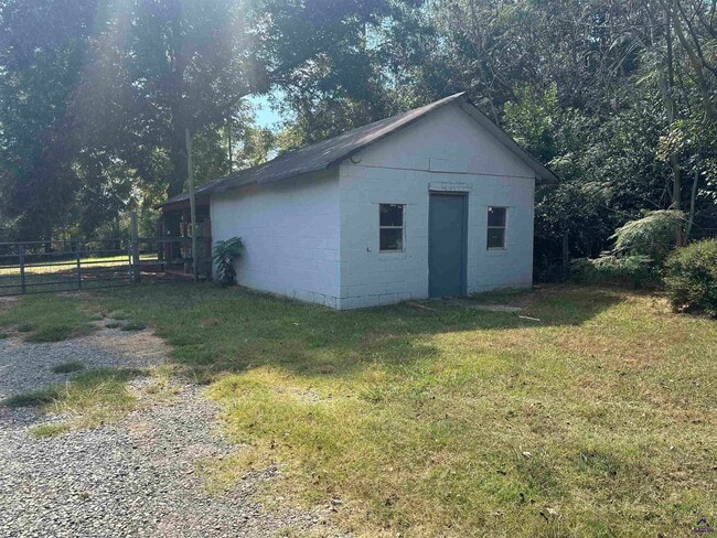 Building Photo - 1009 Beverly Rd