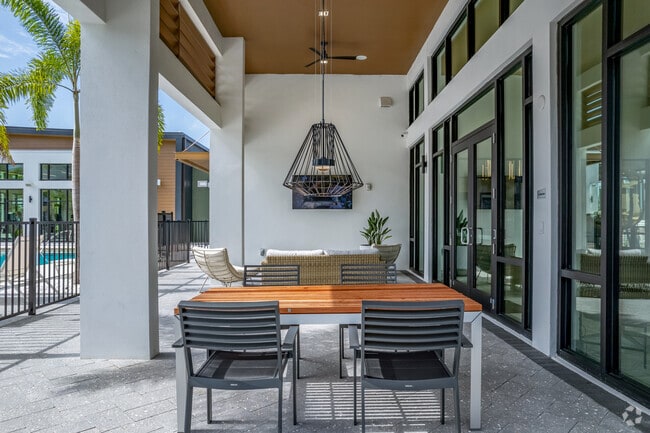 Outdoor Lounge - Lake Maggiore Apartments