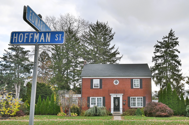 Building Photo - Stylish 3bd Home Near Italian Lake